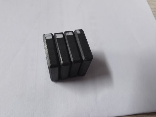 Y33 Mükemmel Ferrit Mıknatısı SrO 6Fe2O3 Mıknatıs Ayırıcı için TS16949