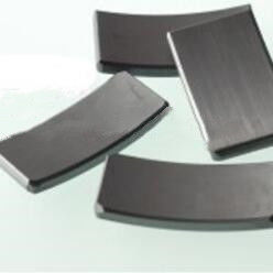 Yüksek Enerjili Kalıcı Ferrit Mıknatıs, Yüksek Koersiviteye Sahip